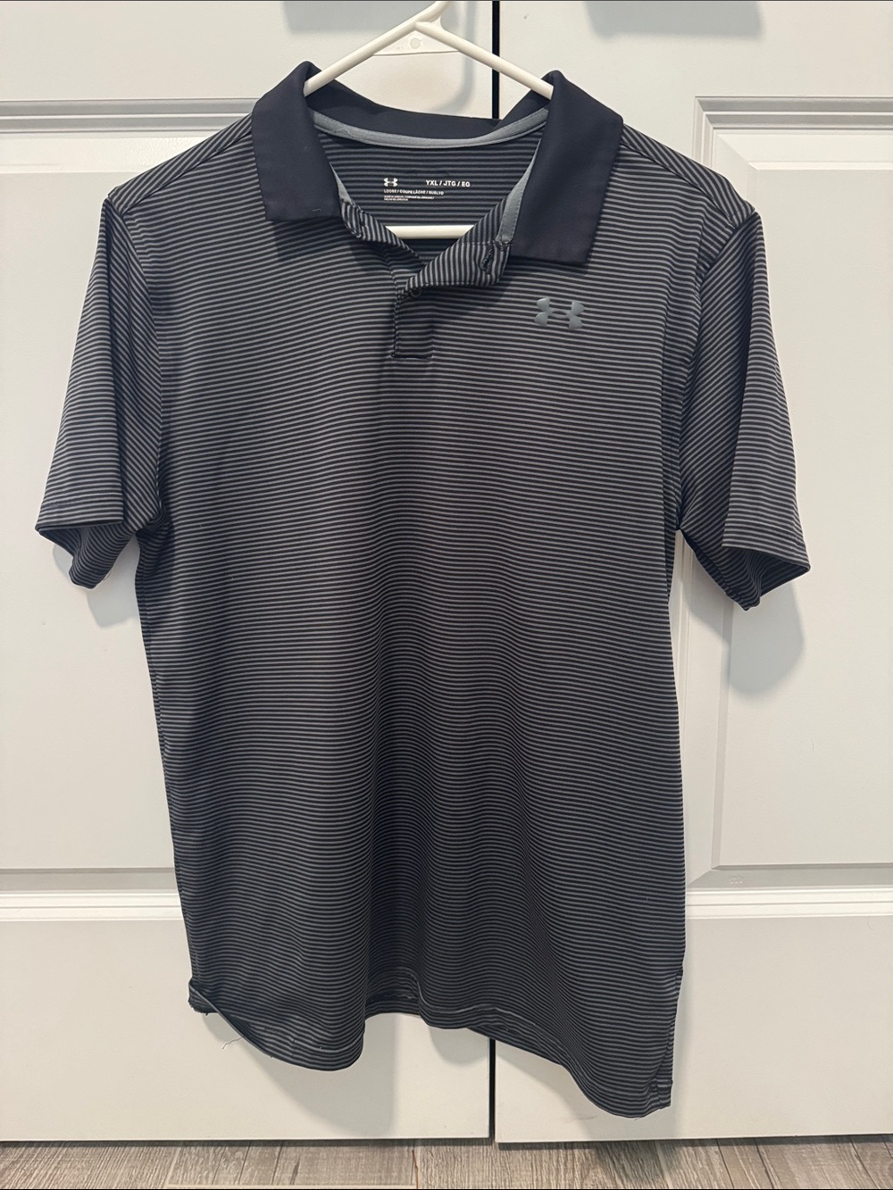 Under Armour Boys YXL Black and Charcoal Thin-Striped Polo